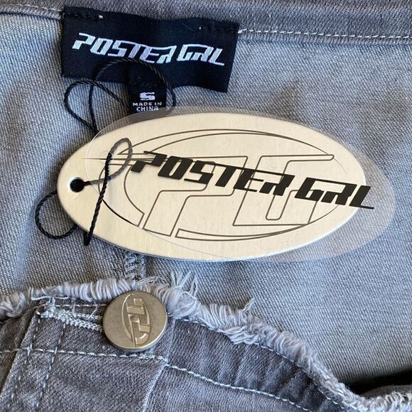 Dolls Kill Brand Poster Grl Gray Denim Mini Jean Skirt w Raw Hem & Waistband - Picture 4 of 5